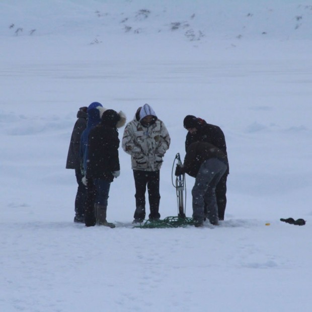 Insight into melting Arctic lakes